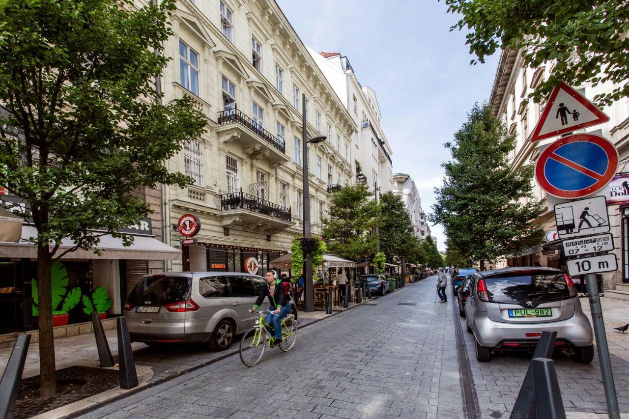 Downtown Delight Near The Basilica Apartment Budapest Bagian luar foto